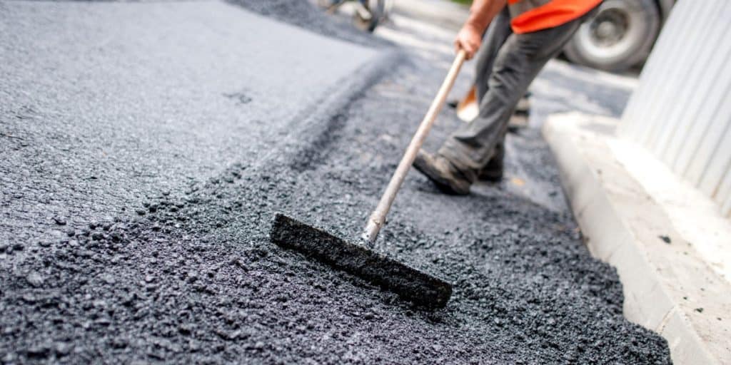 blacktop-vs-asphalt-3-essential-differences-builderspace