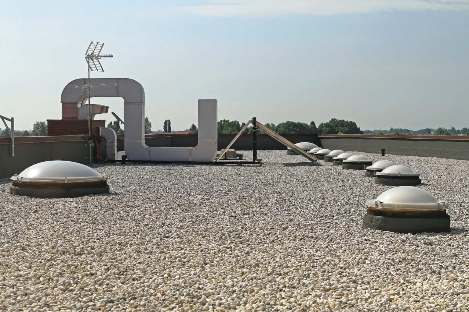 6 Reasons Why Commercial Buildings Have Flat Roofs